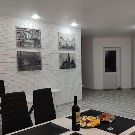 Hotel Koteg Lemberg Slavske Esterno foto