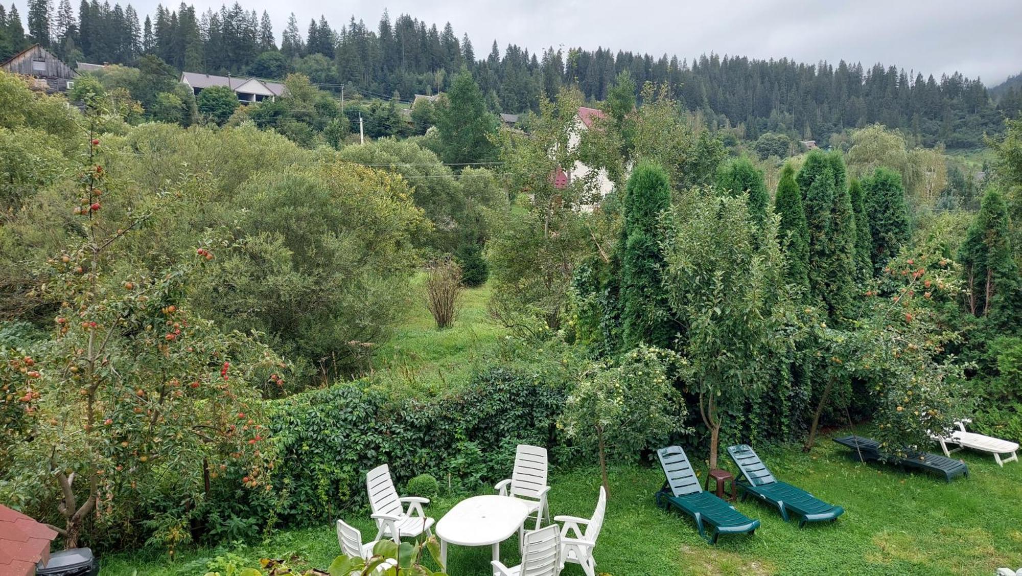 Hotel Koteg Lemberg Slavske Esterno foto
