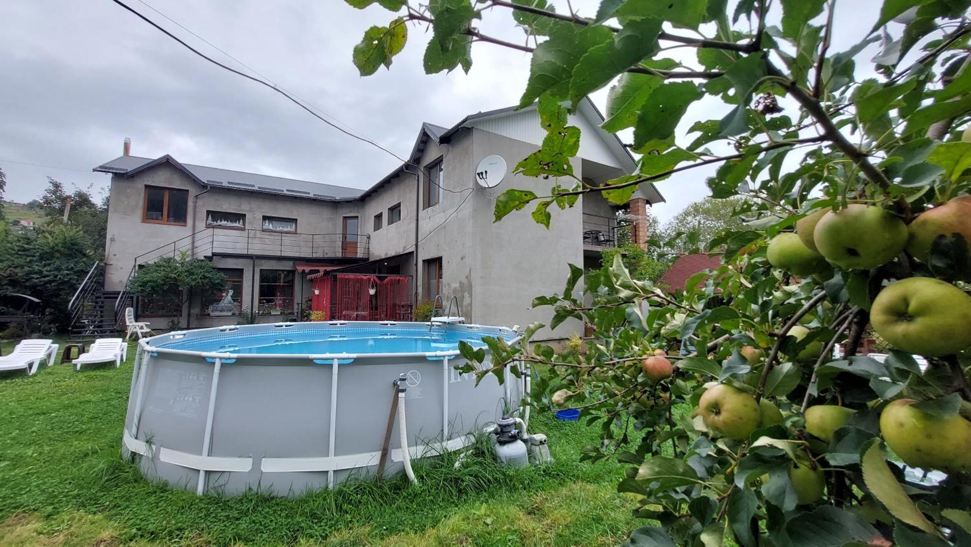 Hotel Koteg Lemberg Slavske Esterno foto