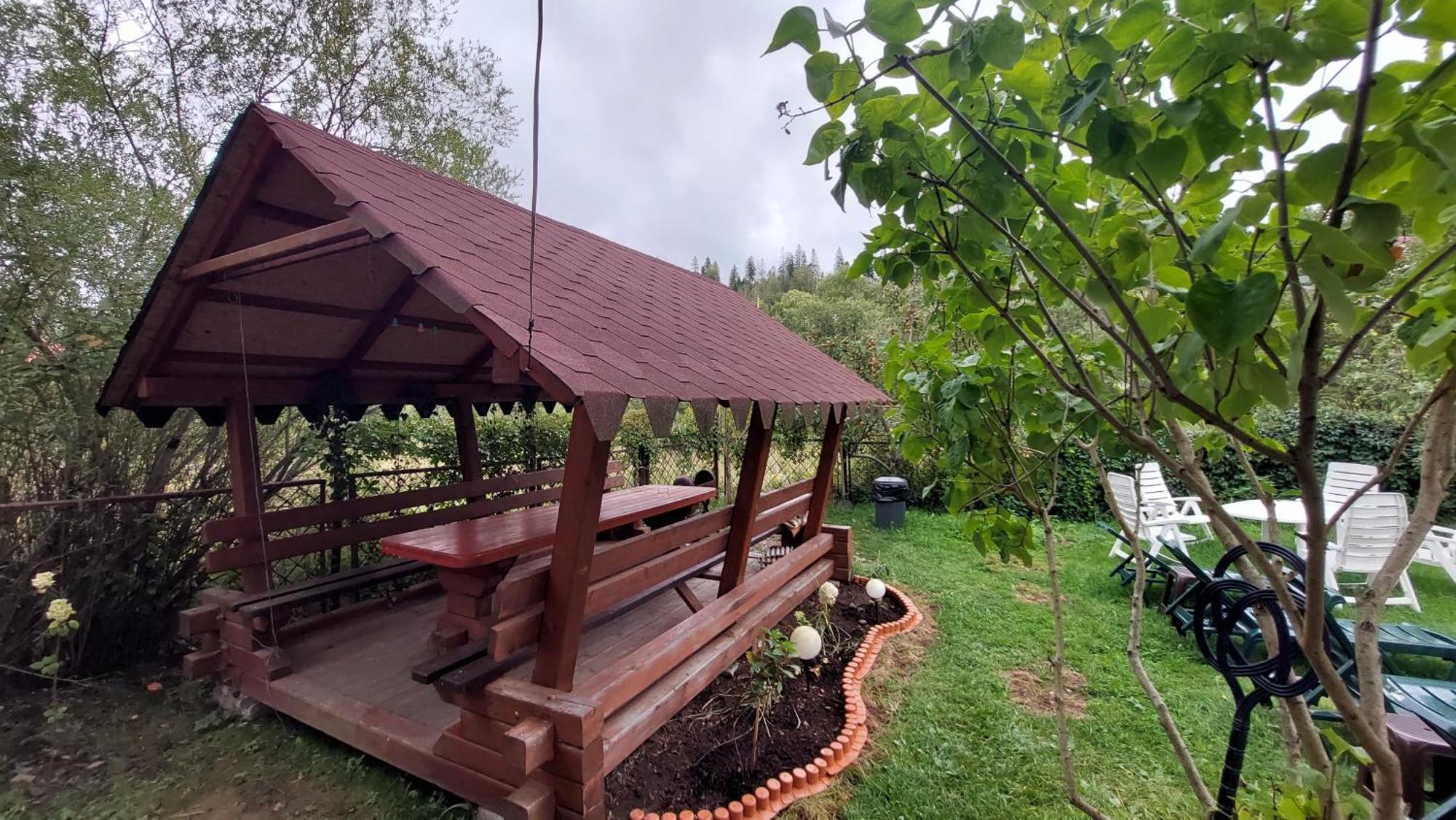 Hotel Koteg Lemberg Slavske Esterno foto